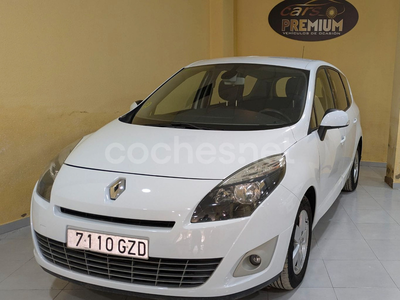 RENAULT Scénic Family Edition 1.9dCi