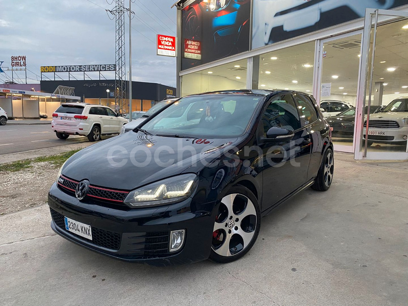 VOLKSWAGEN Golf 2.0 TSI DSG 6 vel GTI