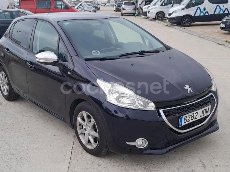 PEUGEOT 208 STYLE 1.4 HDi 68