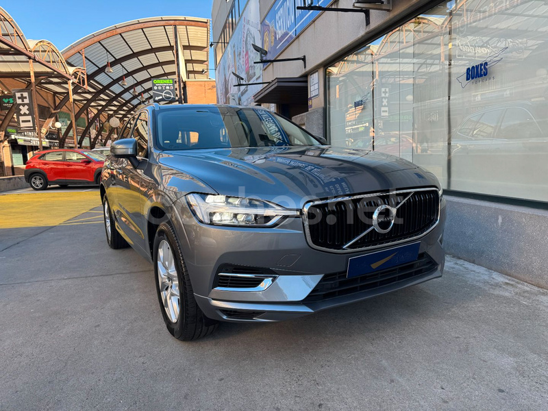 VOLVO XC60 2.0 T8 AWD Momentum Auto