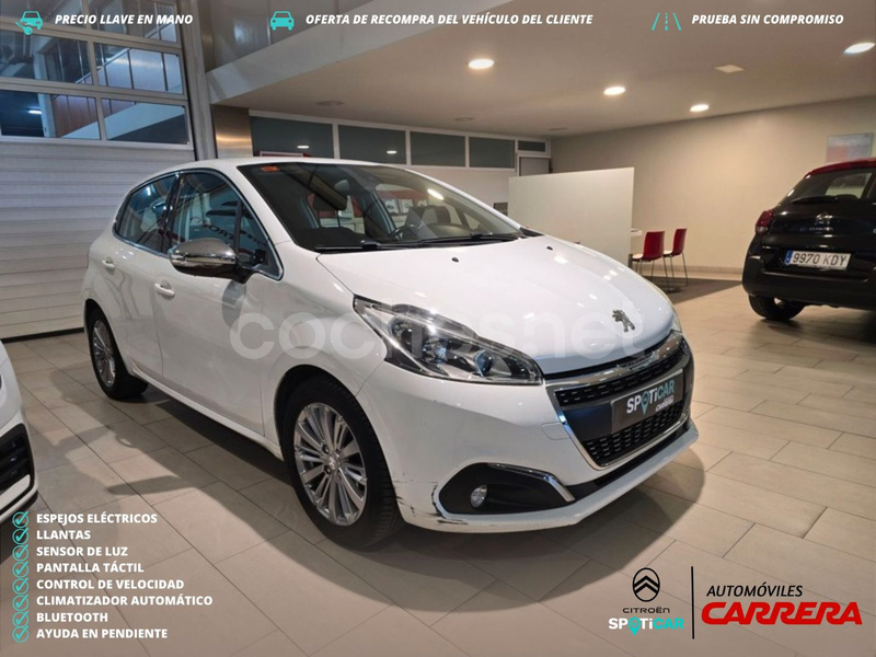 PEUGEOT 208 Signature 1.2L PureTech