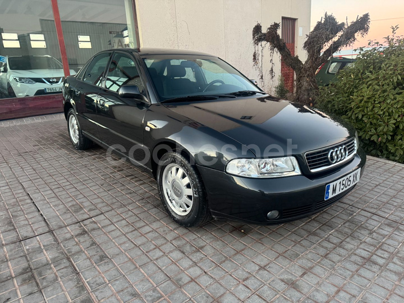 AUDI A4 1.8