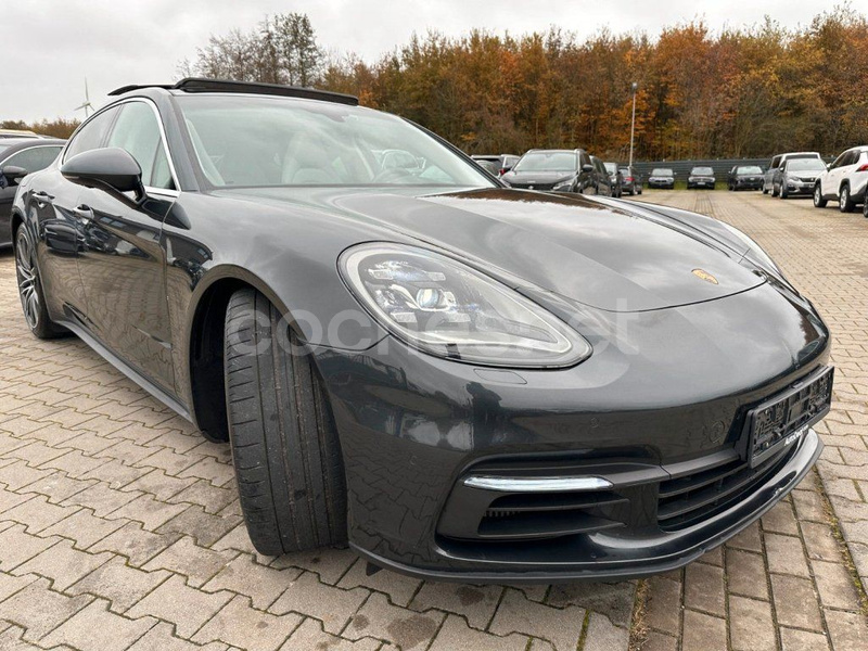 PORSCHE Panamera 4S