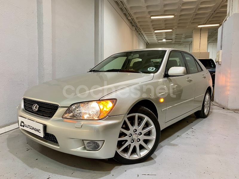 LEXUS IS200 2.0 Luxury