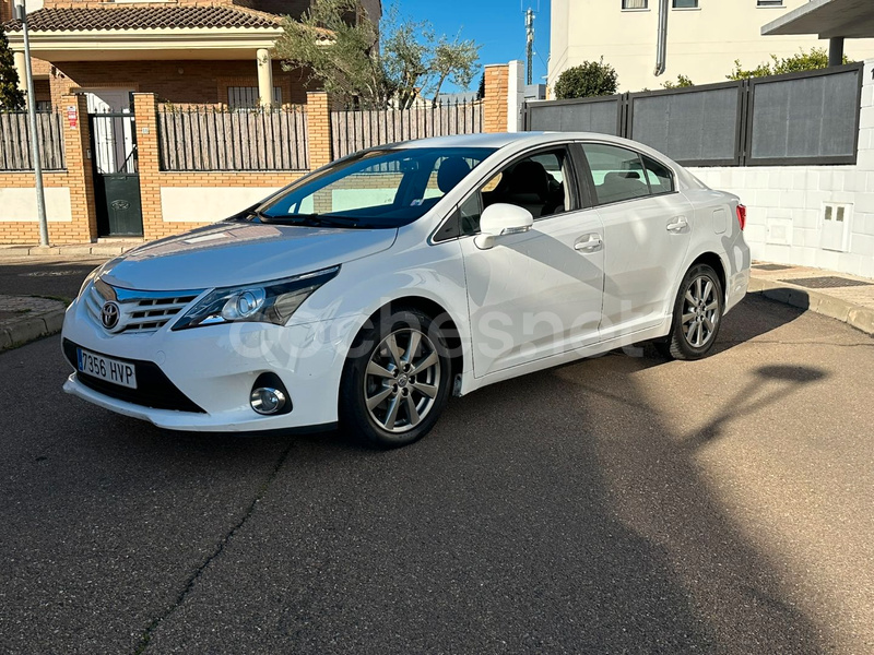 TOYOTA Avensis 120D Advance