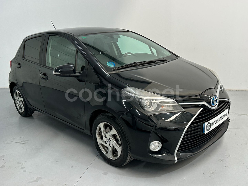 TOYOTA Yaris Hybrid Active