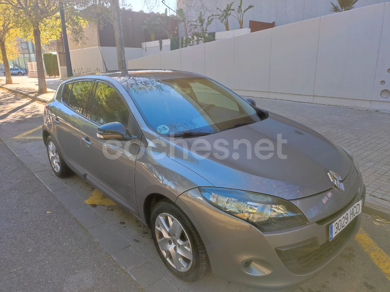 RENAULT Mégane Emotion 2011 dCi 110 eco2 E5