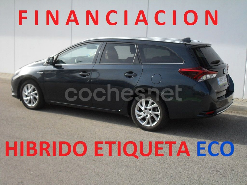 TOYOTA Auris 1.8 140H Advance Touring Sports