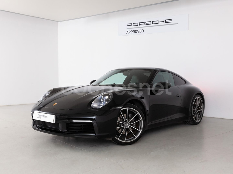 PORSCHE 911 Carrera 4