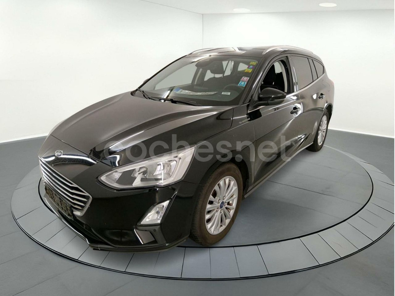 FORD Focus 1.0 Ecoboost Titanium