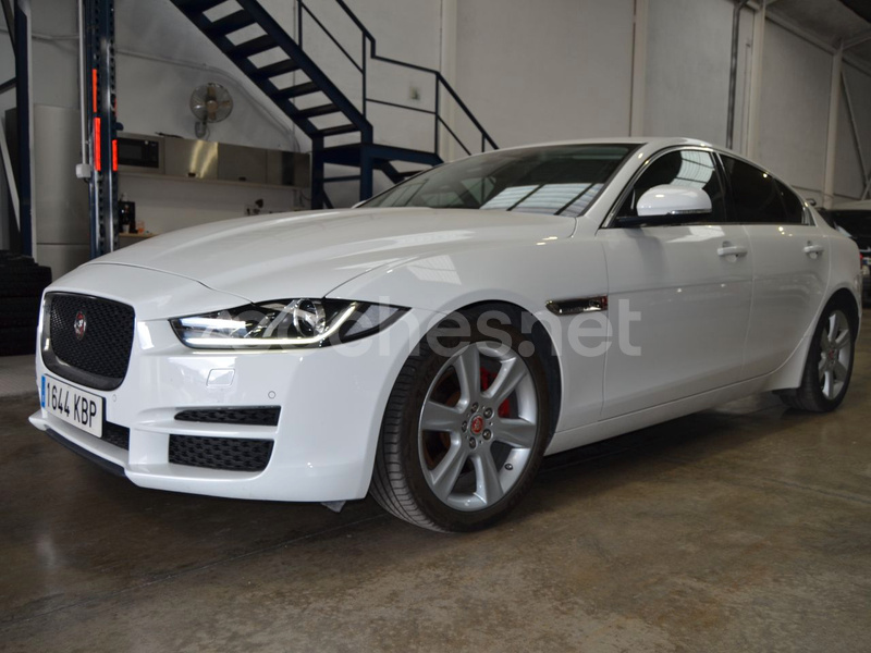 JAGUAR XE 2.0 Diesel RWD Prestige