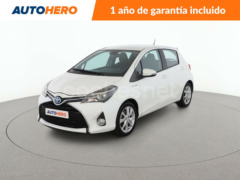 TOYOTA Yaris Hybrid Advance