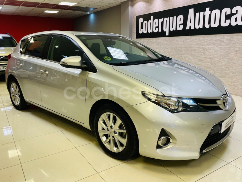 TOYOTA Auris 1.4 90D Business