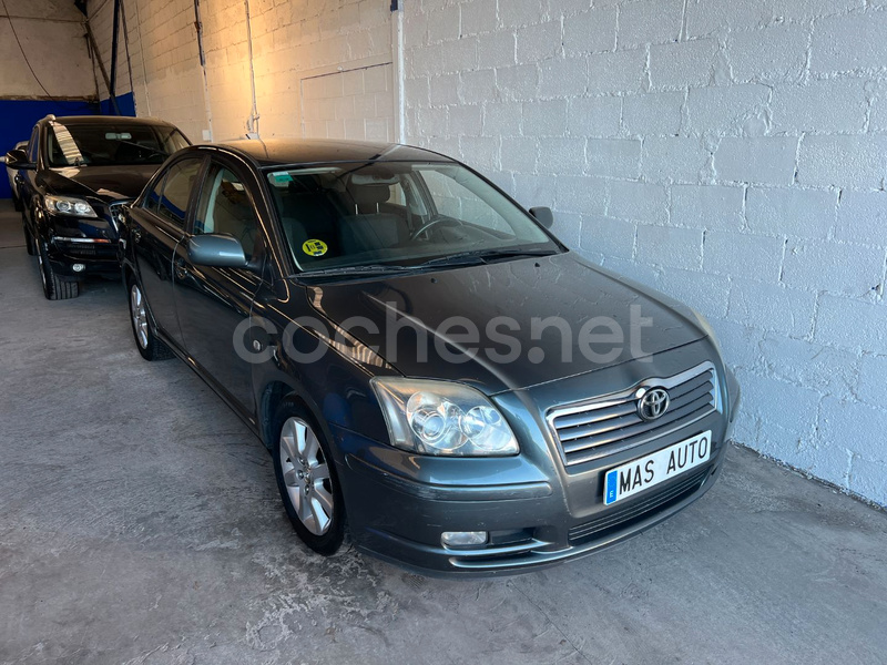 TOYOTA Avensis 2.0 D4D Sol