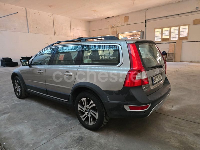 VOLVO XC70 2.4 D5 AWD Momentum Auto