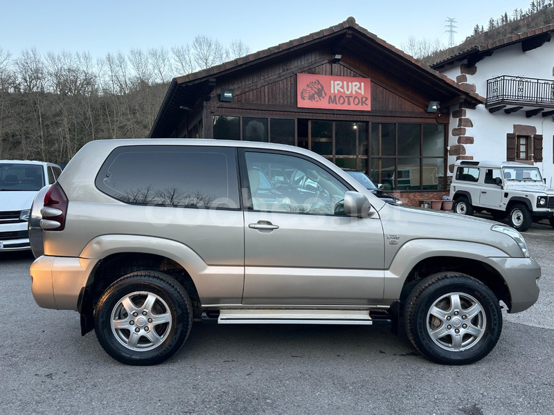 TOYOTA Land Cruiser 3.0 D4D GX