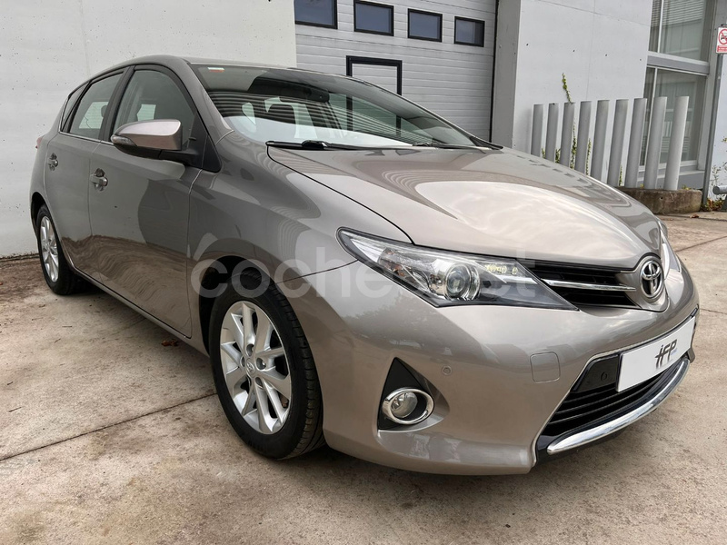 TOYOTA Auris 120D Active