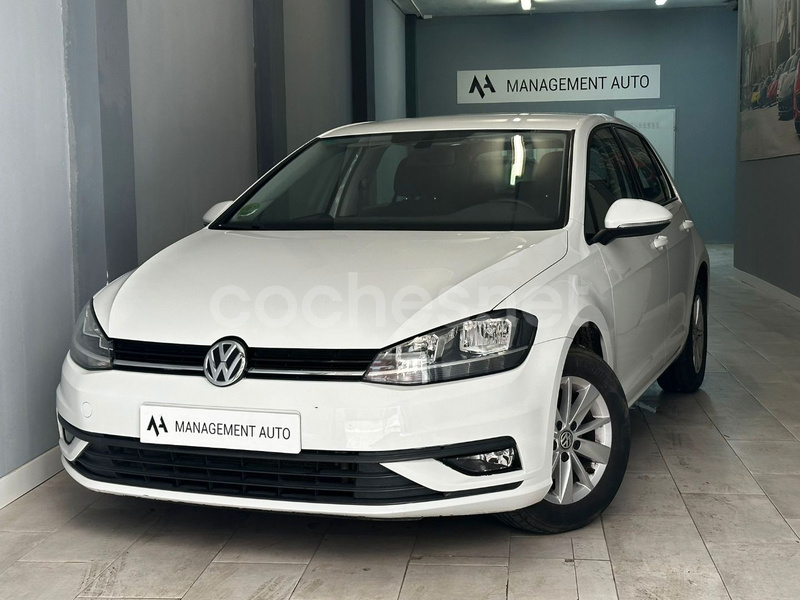 VOLKSWAGEN Golf Advance 1.0 TSI