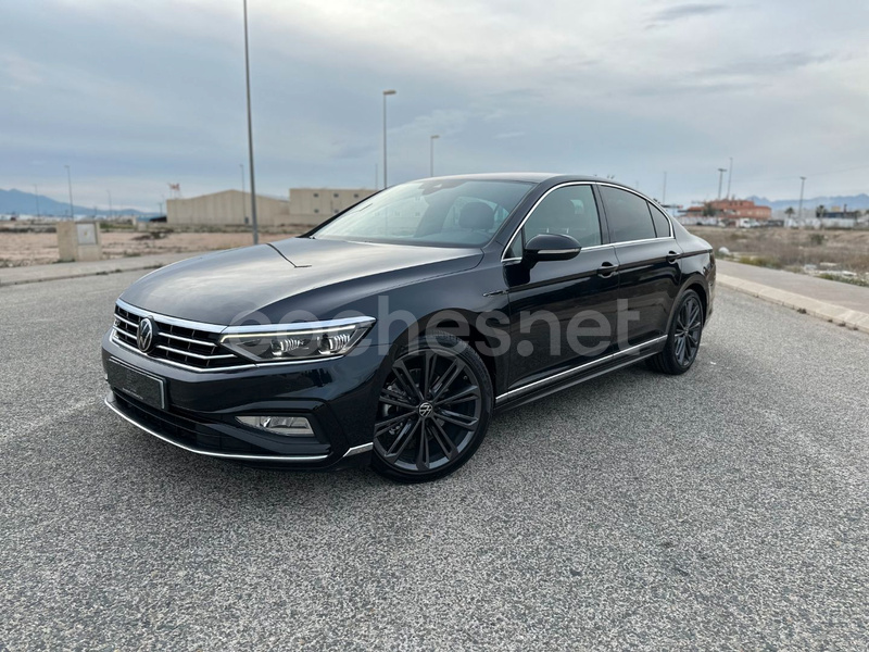 VOLKSWAGEN Passat RLine 2.0 TDI DSG