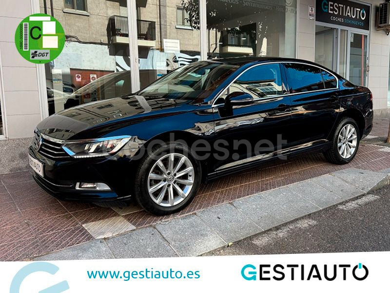 VOLKSWAGEN Passat Advance 1.6 TDI