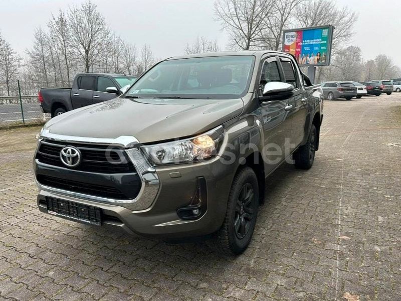 TOYOTA Hilux 2.8 D4D Cabina Doble VX