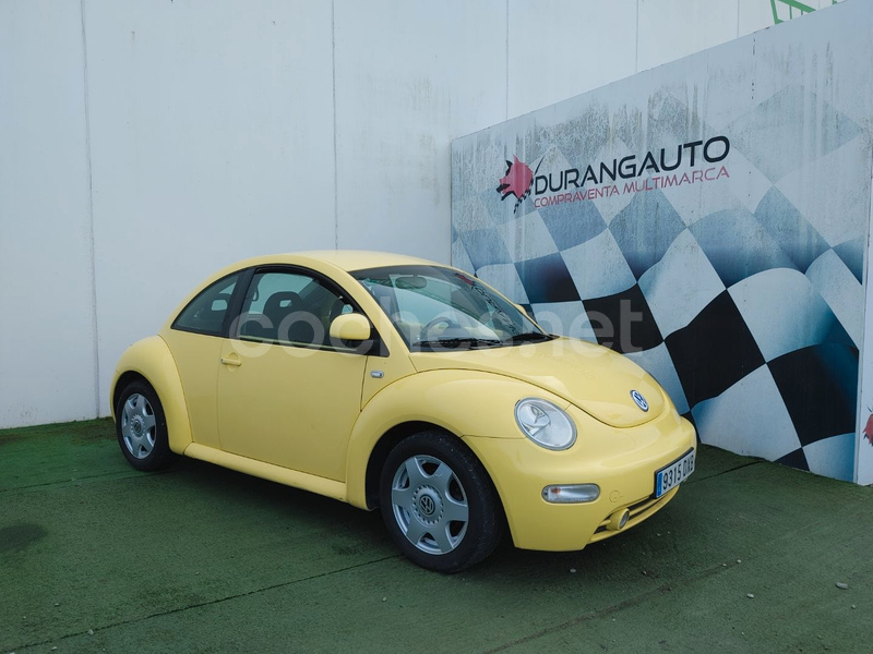 VOLKSWAGEN New Beetle 2.0