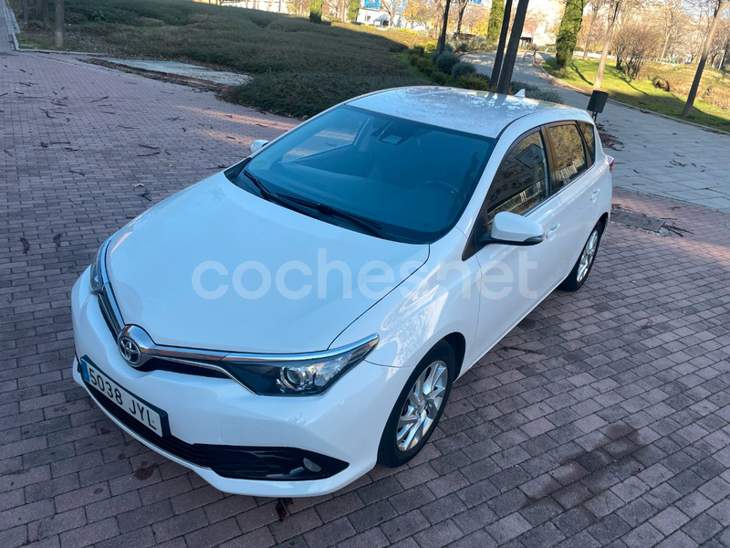 TOYOTA Auris 1.2 120T Active Business Plus