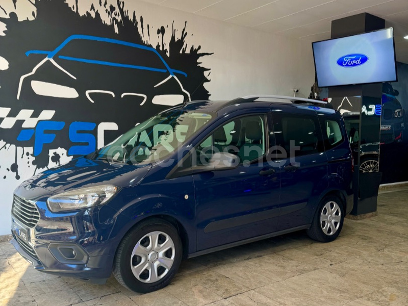 FORD Tourneo Courier 1.0 EcoBoost Titanium