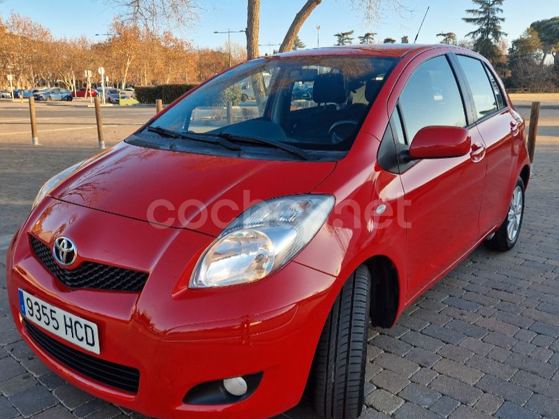 TOYOTA Yaris 1.3 VVTI Connect Comfortdrive