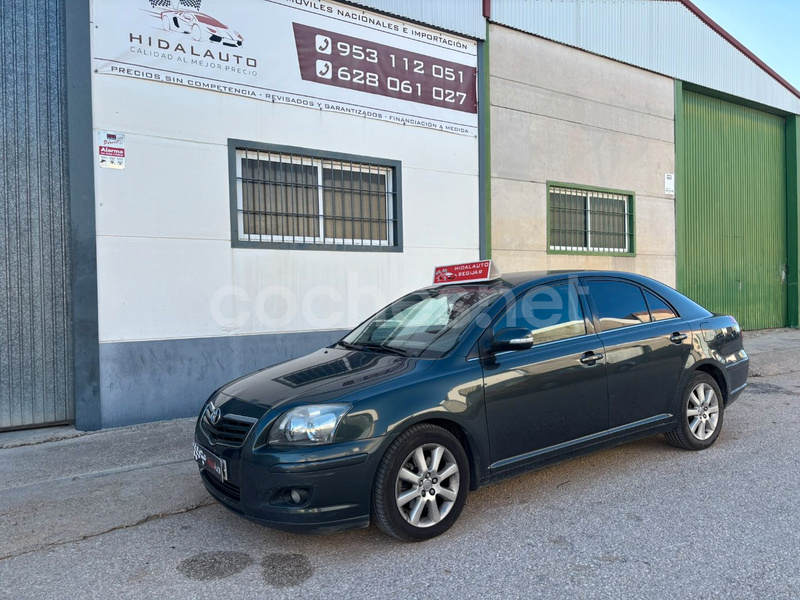 TOYOTA Avensis 2.2 D4D Executive