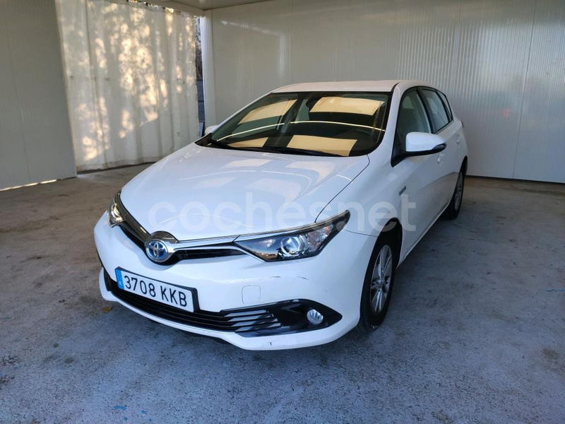 TOYOTA Auris 1.8 140H Hybrid Active