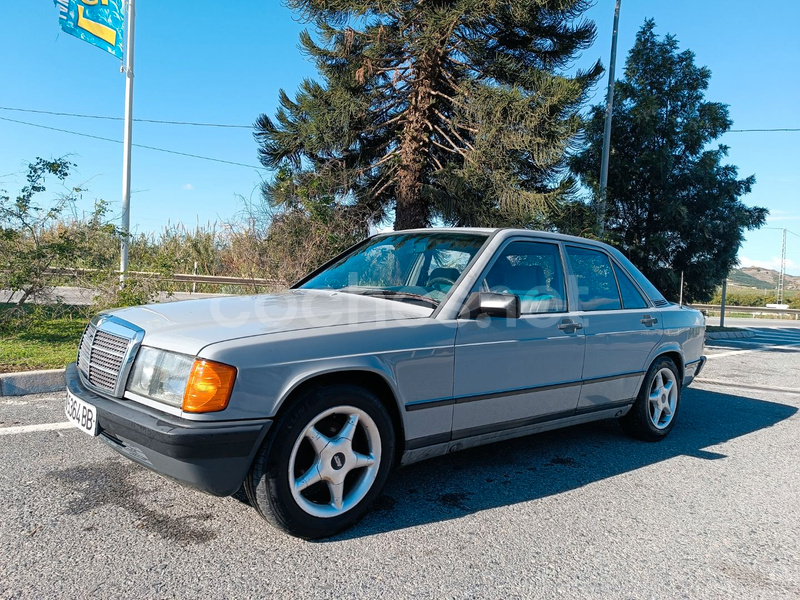 MERCEDES-BENZ 190 190D 2.5