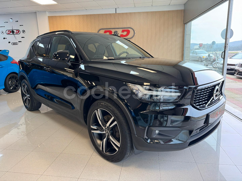 VOLVO XC40 2.0 D4 AWD RDesign Auto