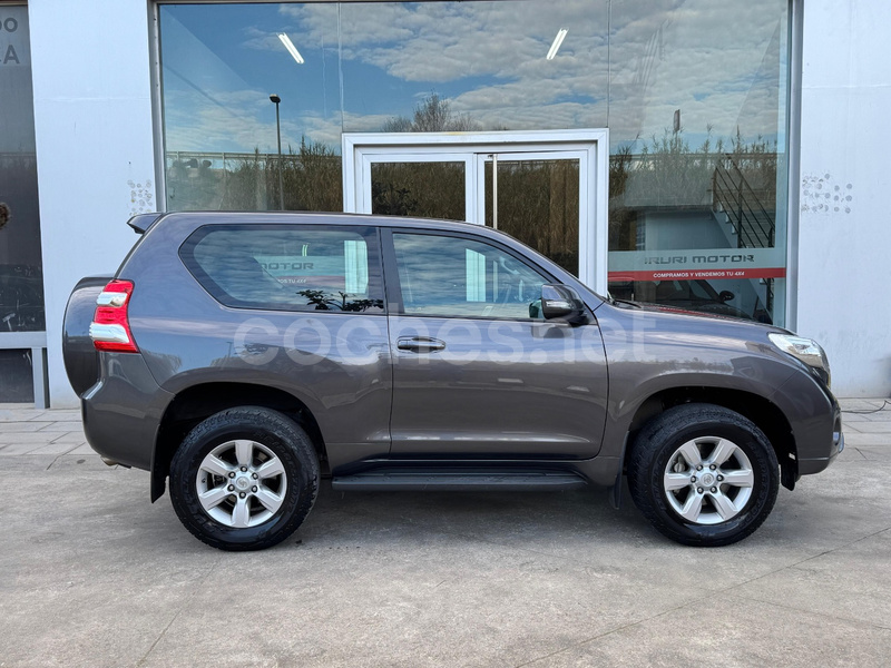 TOYOTA Land Cruiser 3.0 D4D VX AUTO