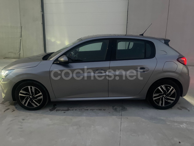 PEUGEOT 208 PureTech Allure