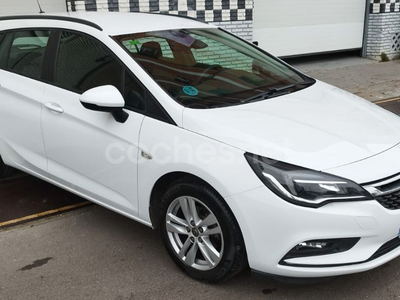 OPEL Astra 1.6 CDTi SS Selective ST