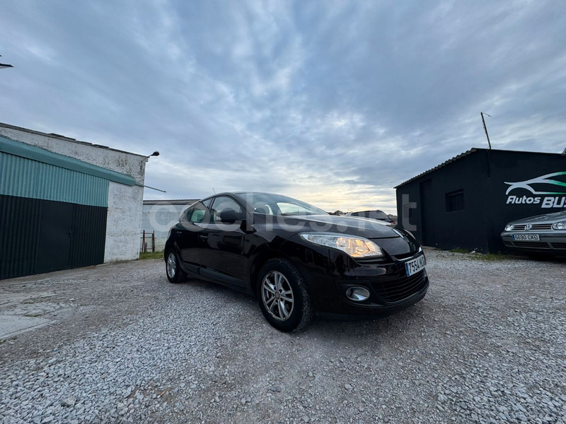 RENAULT Mégane Authentique 1.6 16v 110