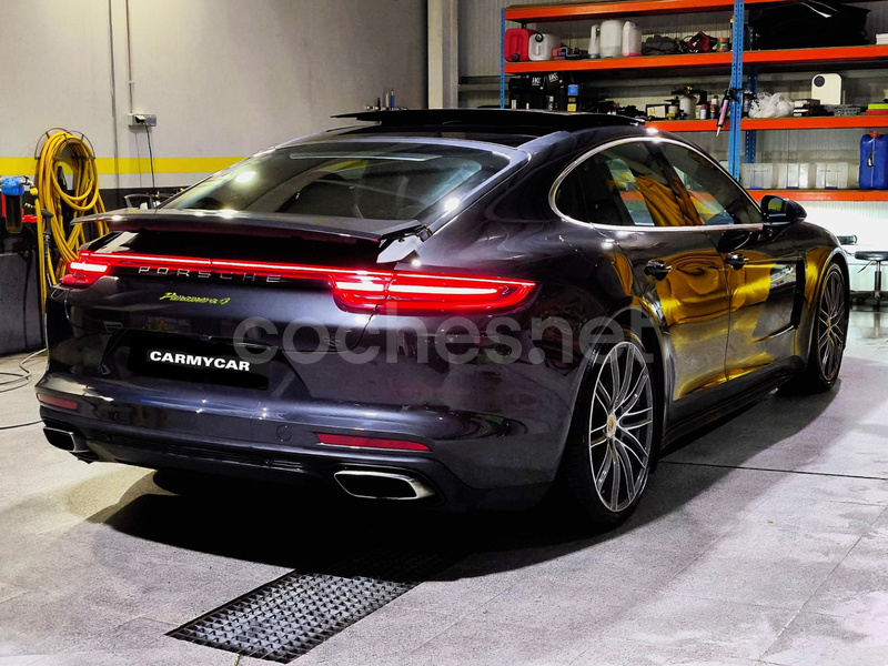 PORSCHE Panamera 4 EHybrid