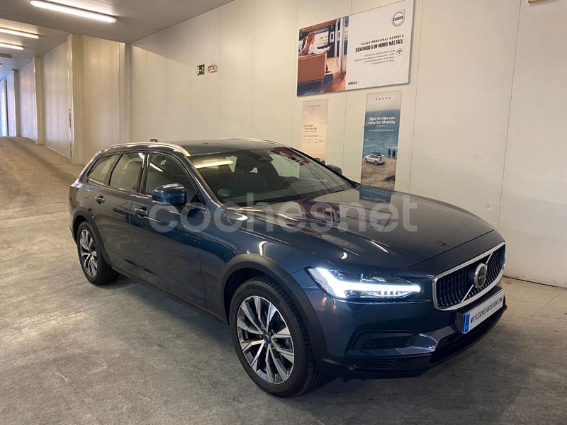 VOLVO V90 Cross Country 2.0 B4 D Pro AWD Auto