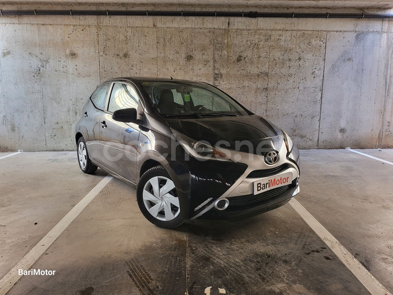 TOYOTA Aygo 1.0 70 xplay