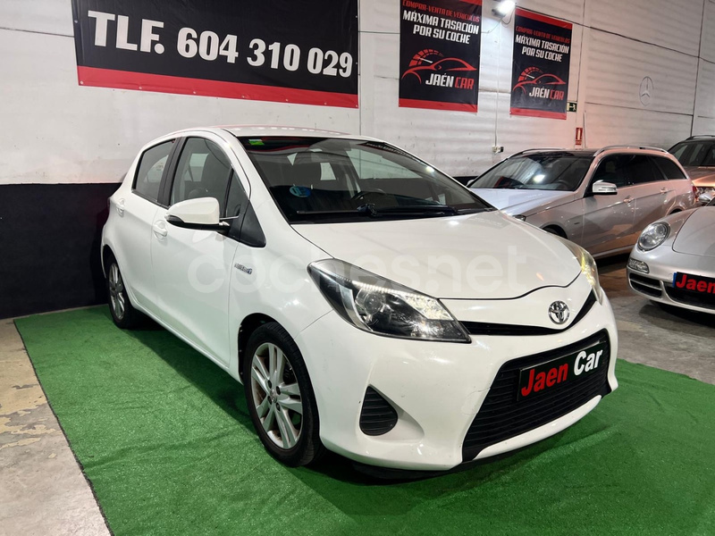 TOYOTA Yaris Hybrid Active