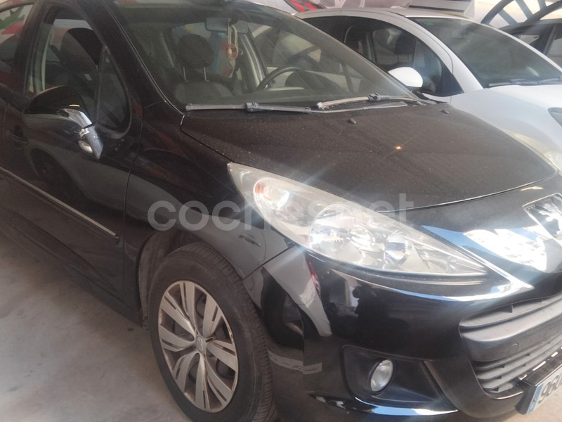 PEUGEOT 207 + 1.4i