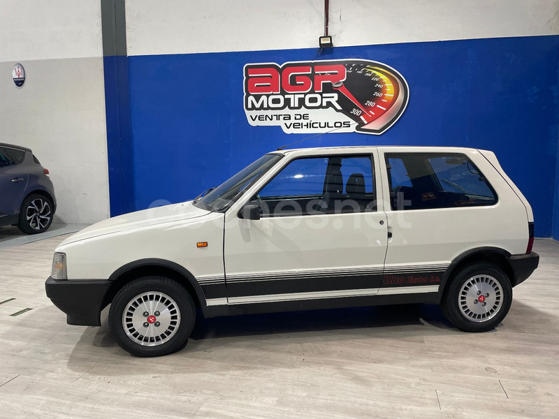 FIAT Uno UNO TURBO I.E.