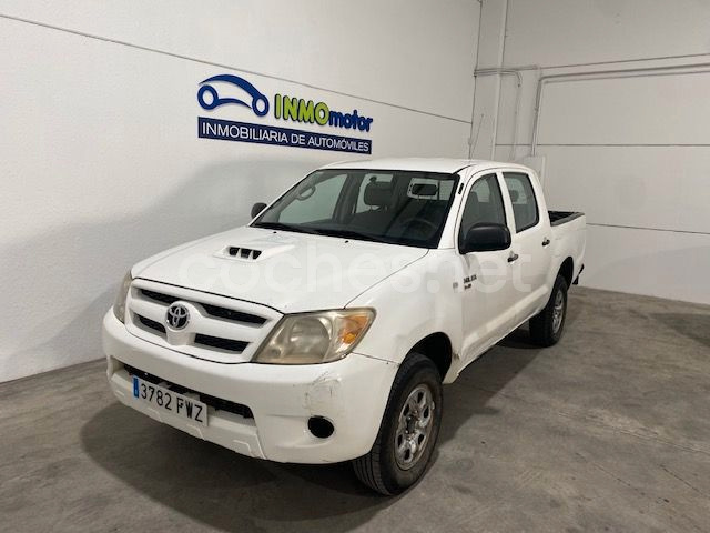 TOYOTA Hilux 2.5 D4D Doble Cabina DLX 4x4