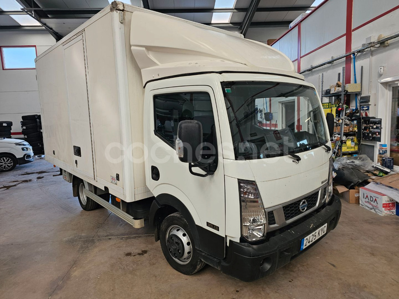 NISSAN NT400 28.131 Basico AA CAL Cabina Abat Corta