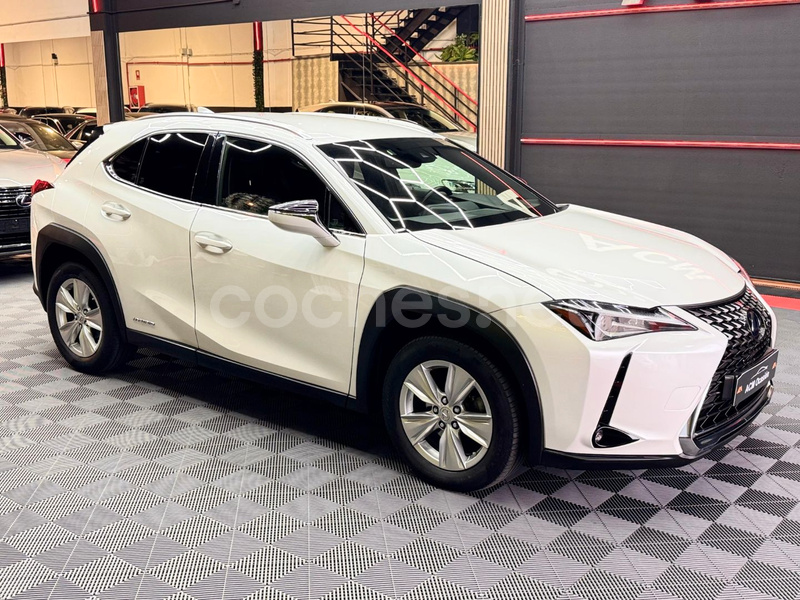 LEXUS UX 2.0 250h Business Navigation