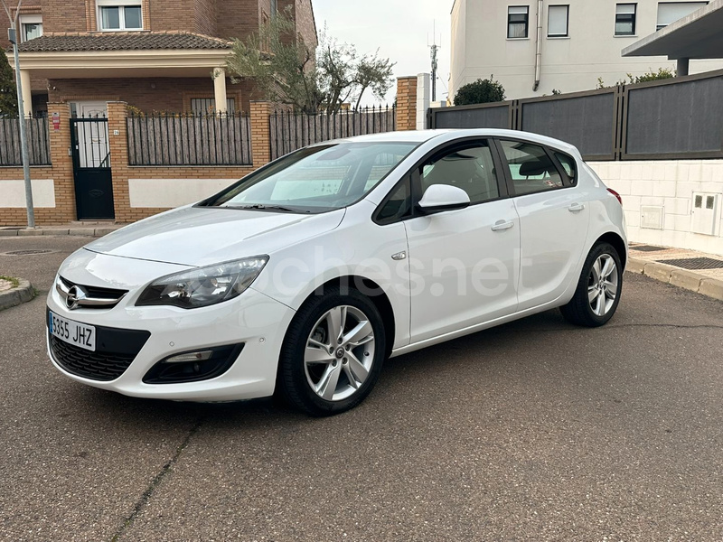 OPEL Astra 2.0 CDTi SS 165 CV Excellence llanta 17