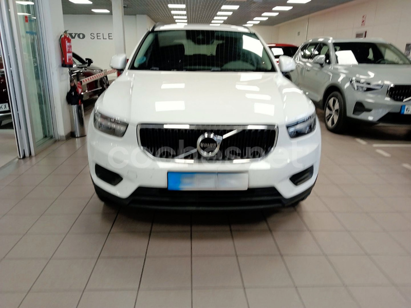 VOLVO XC40 2.0 B3 G Essential Auto