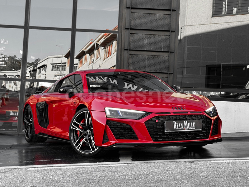 AUDI R8 V10 FSI performance quattro S tro