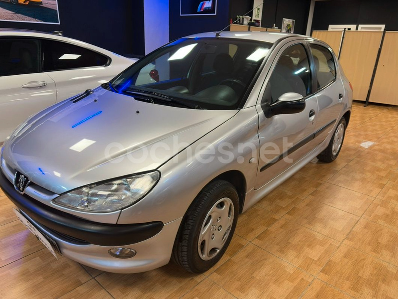 PEUGEOT 206 XT 90